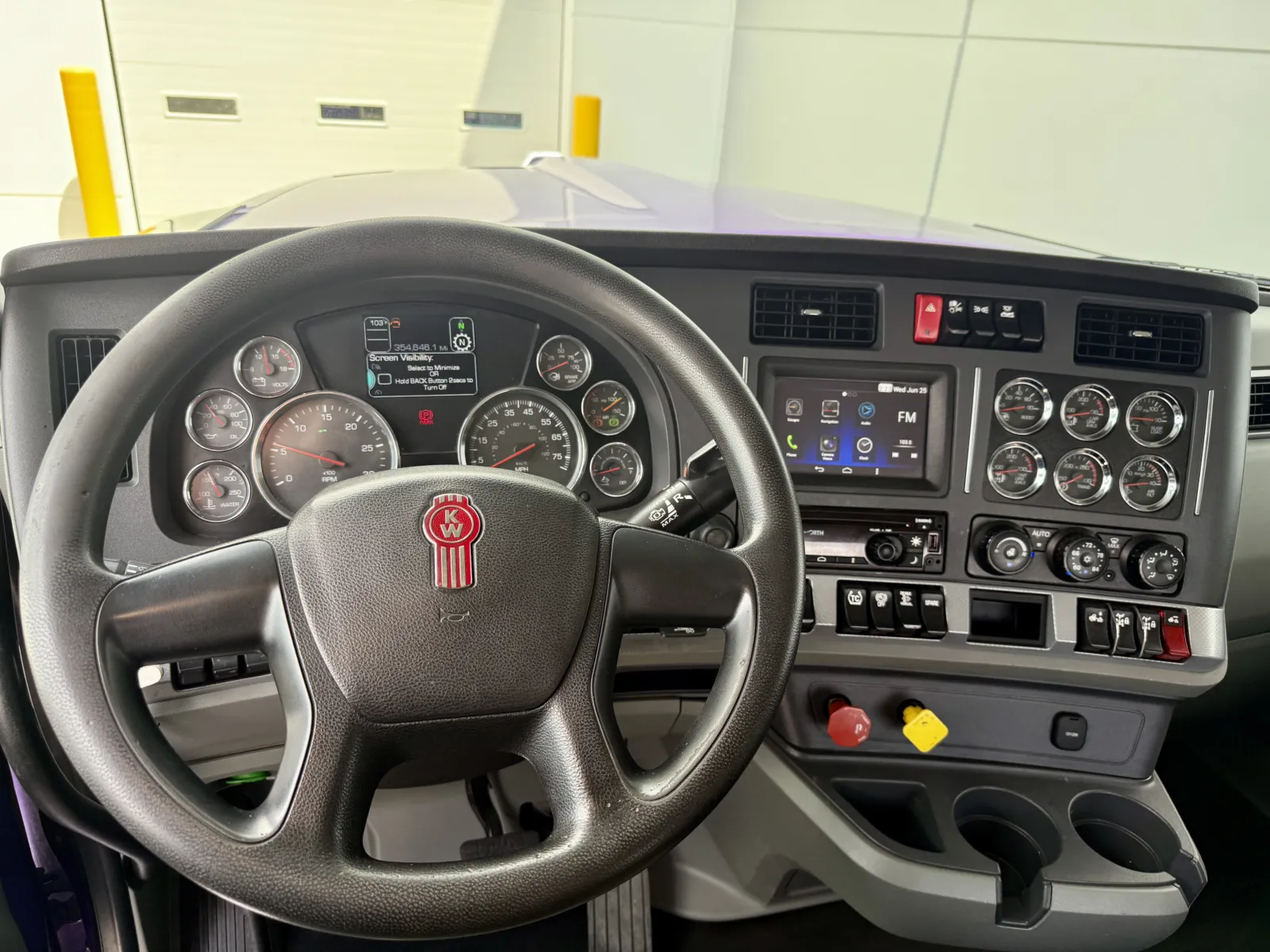 2020 Kenworth W990 - image 16