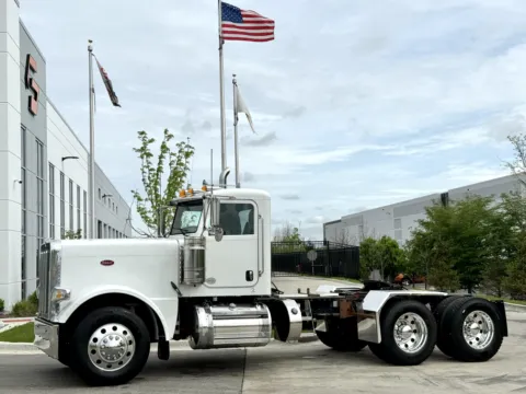2020 PETERBILT 389 for sale in New Lenox, IL