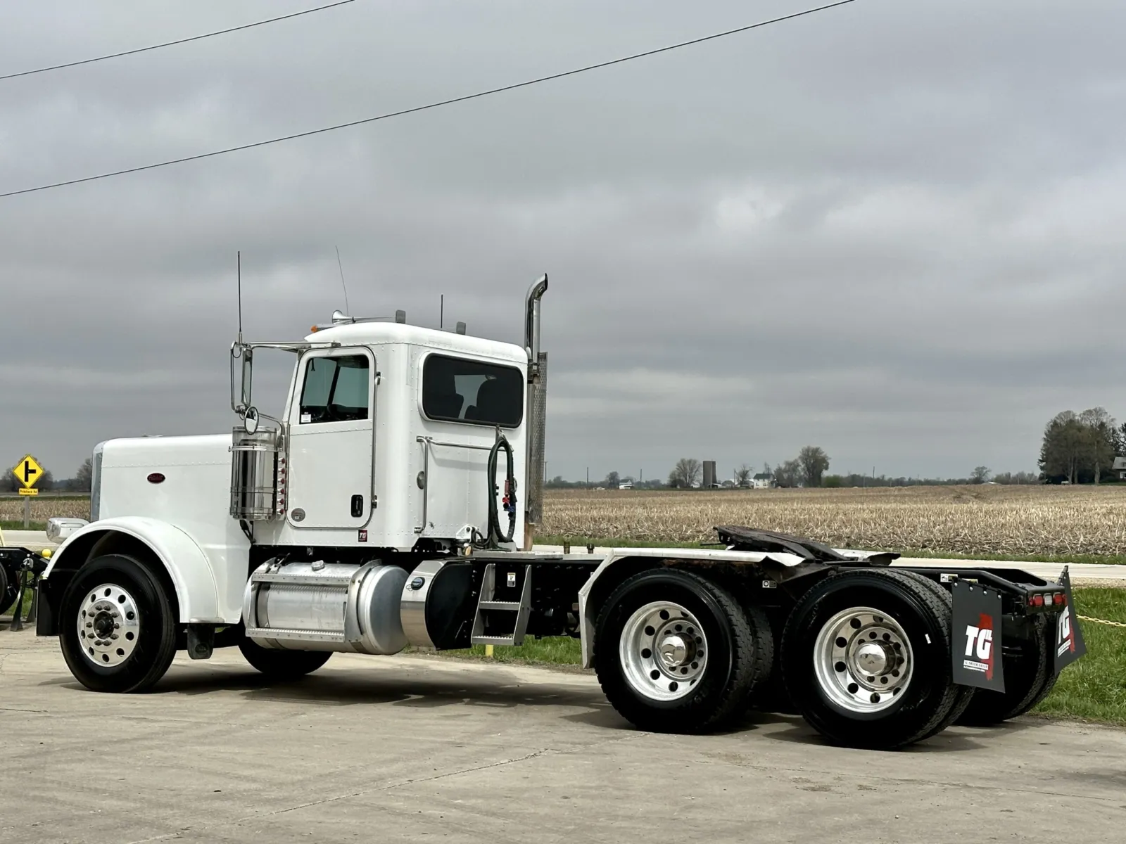 2020 Peterbilt 389 - image 6