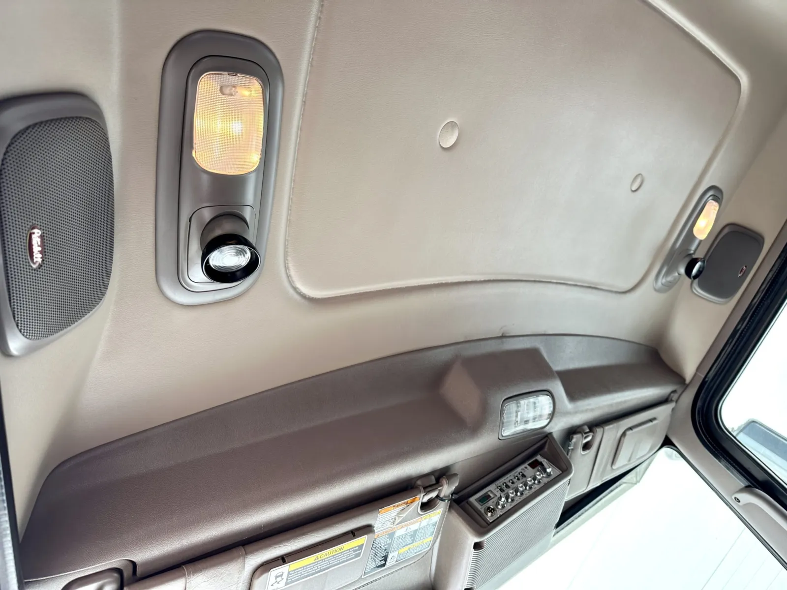 2020 Peterbilt 389 - image 21