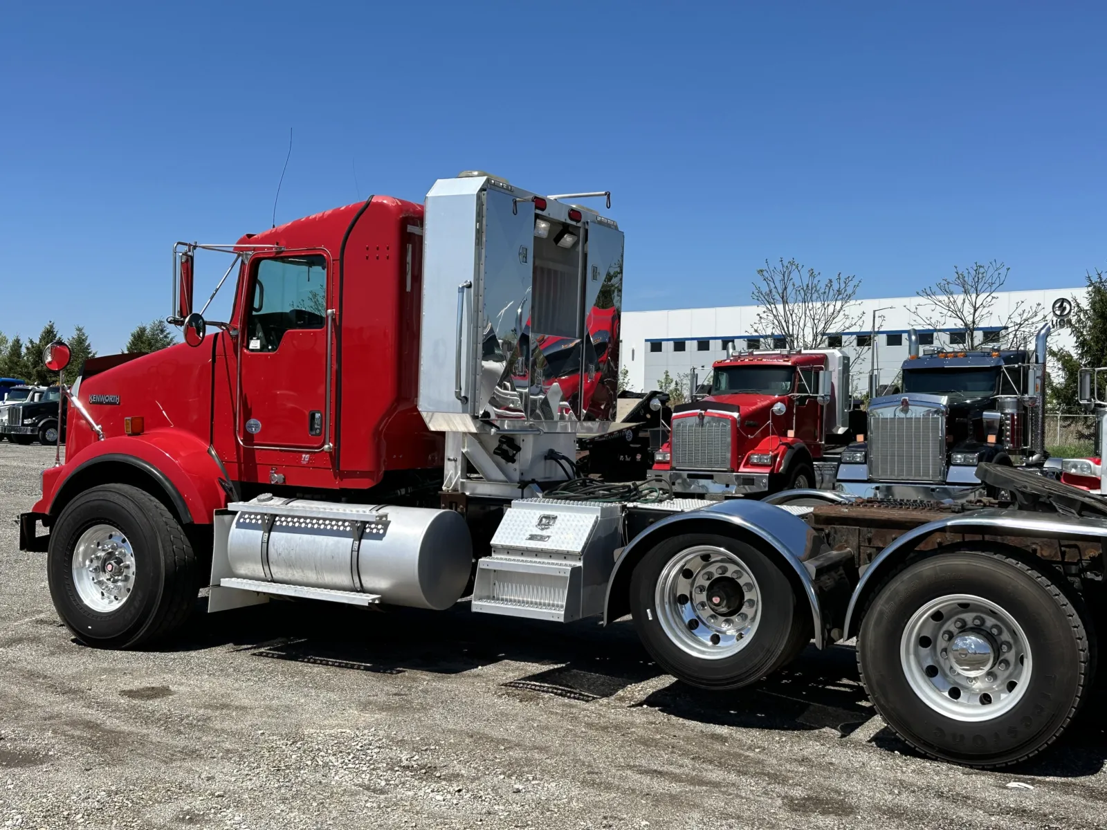 2012 Kenworth T800 - image 6