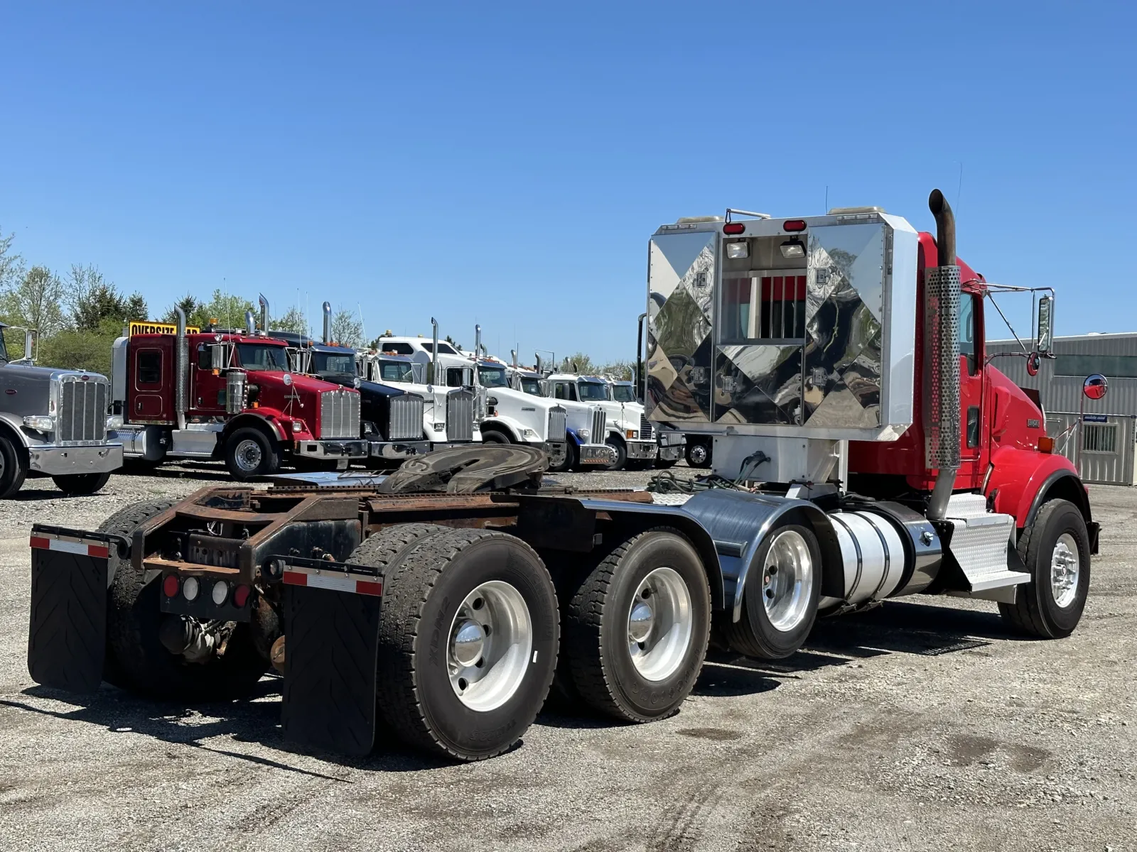 2012 Kenworth T800 - image 7