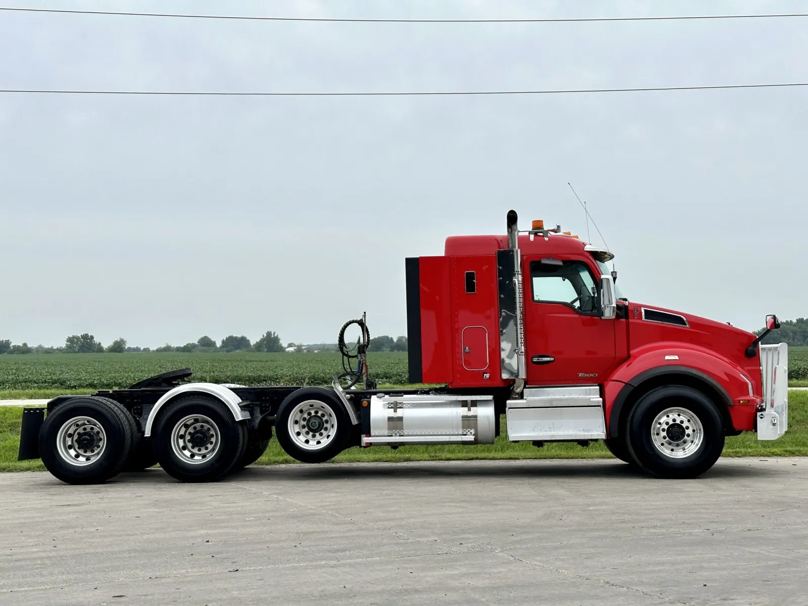 2020 Kenworth T880 - image 3