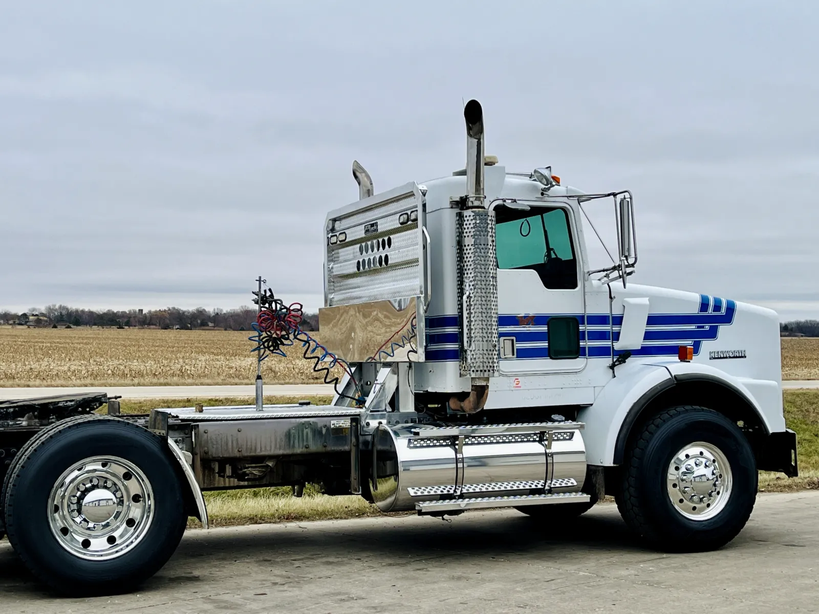 1998 Kenworth T800 - image 7