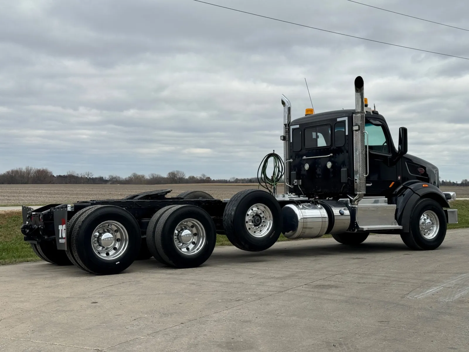 2015 Peterbilt 567 - image 5