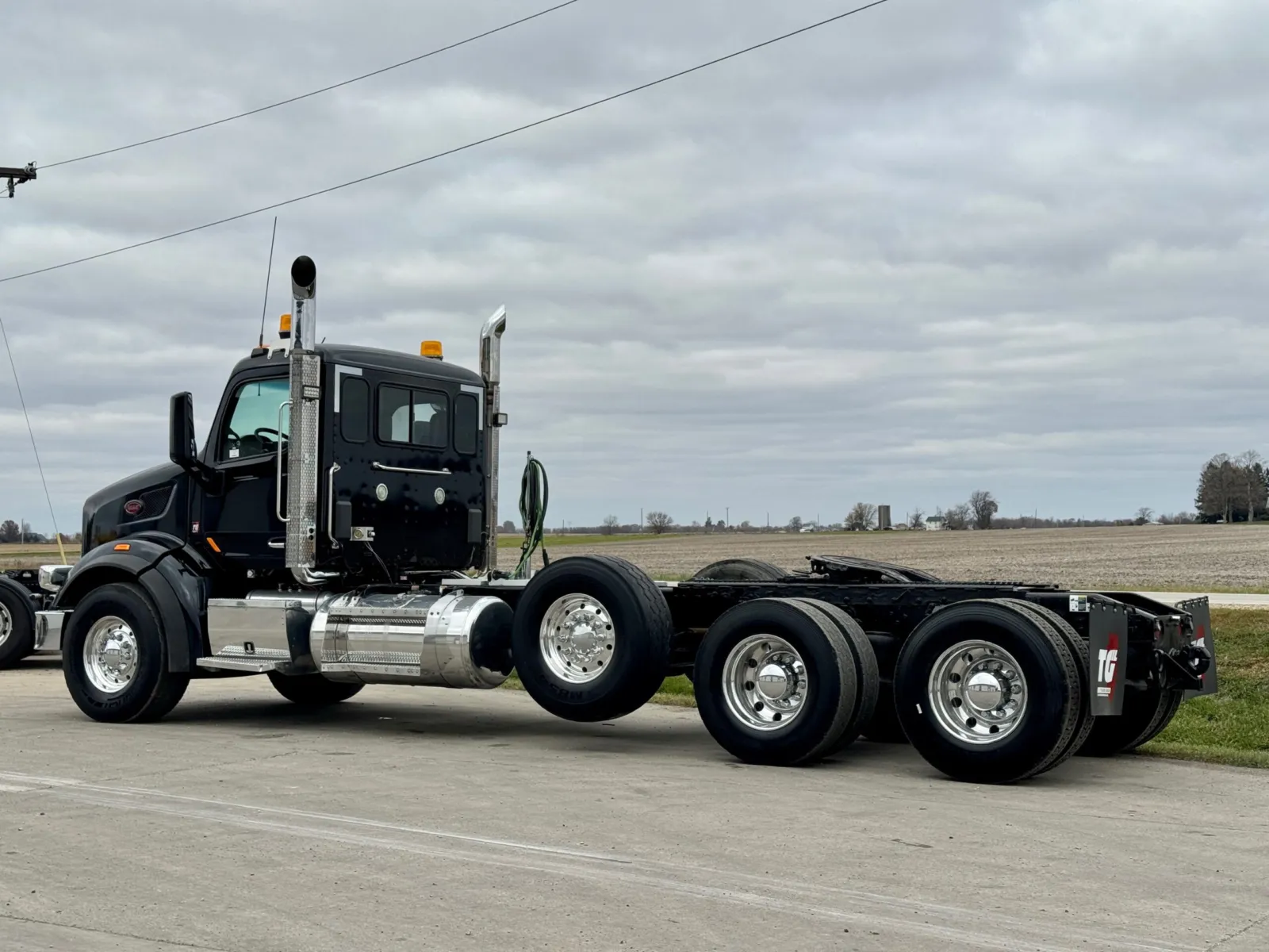 2015 Peterbilt 567 - image 6