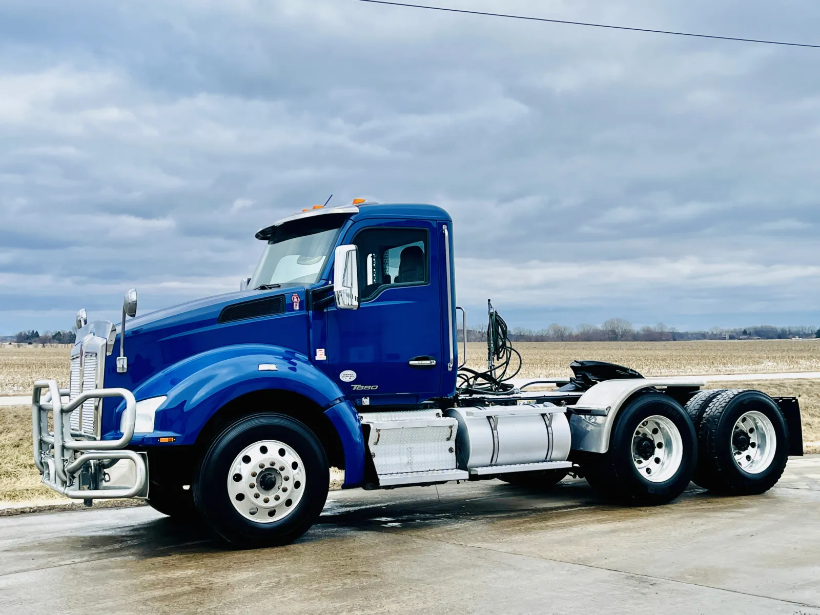 2019 Kenworth T880 - image 2