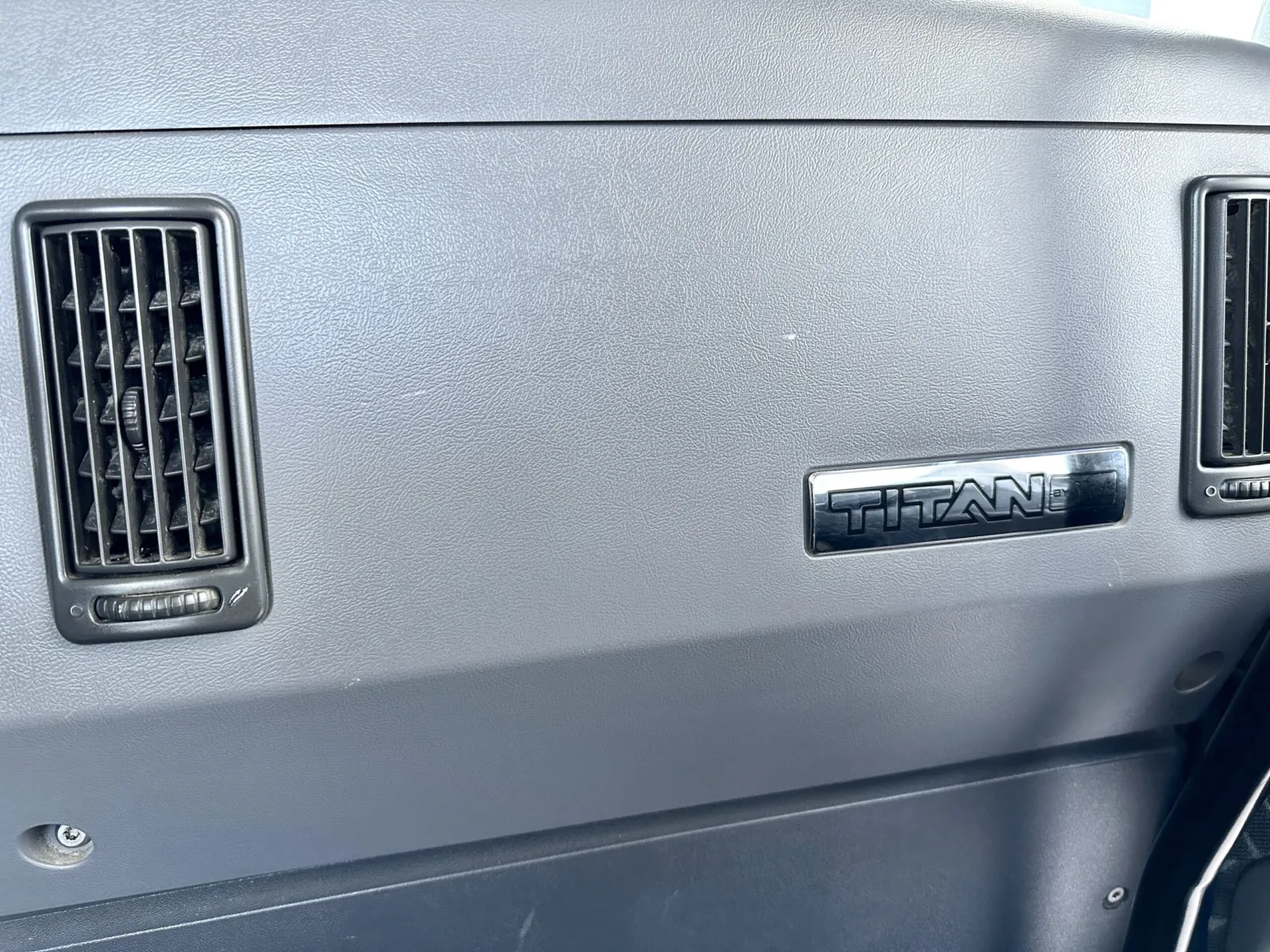 2012 Mack - image 18