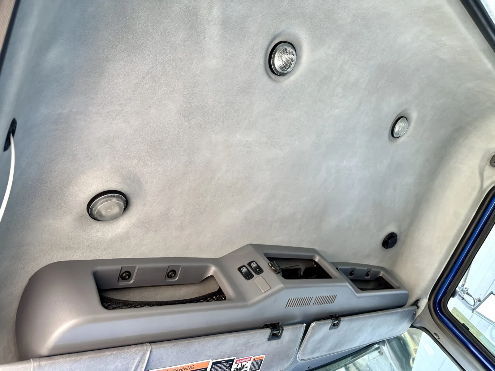 2012 Mack - image 20