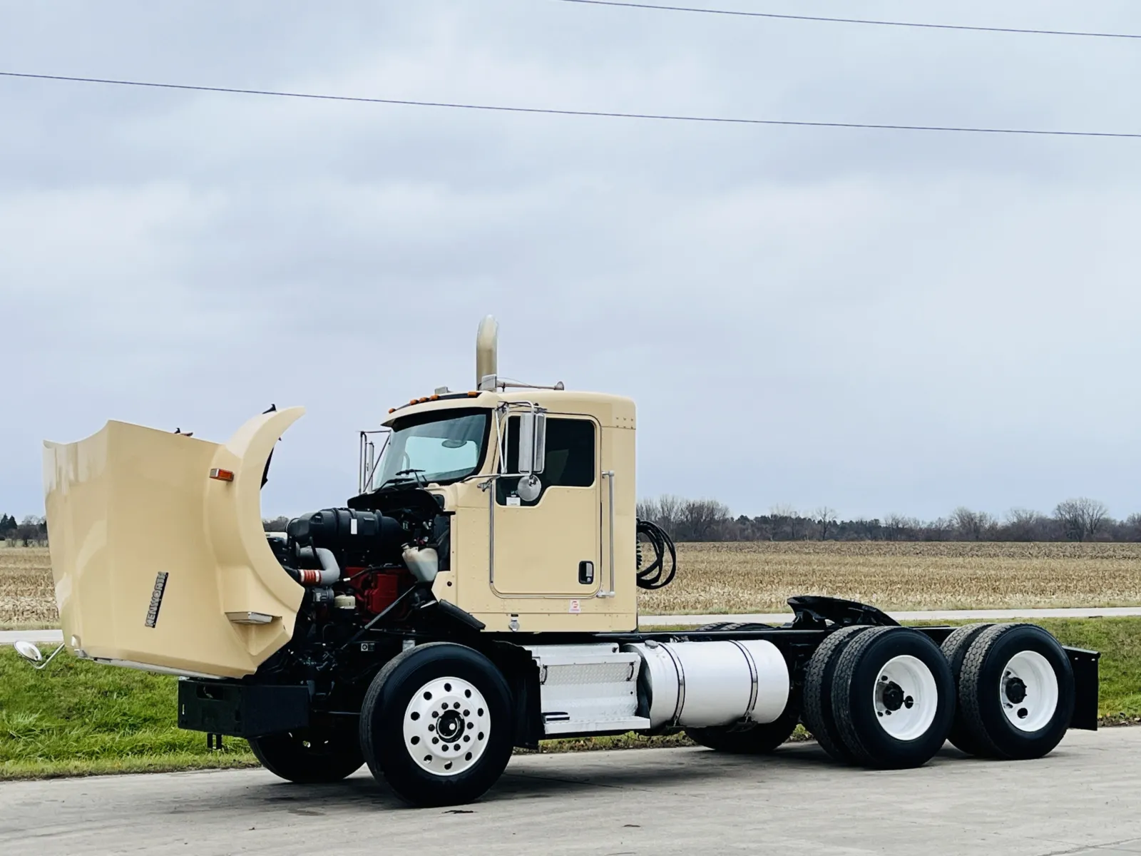 2008 Kenworth T800 - image 10