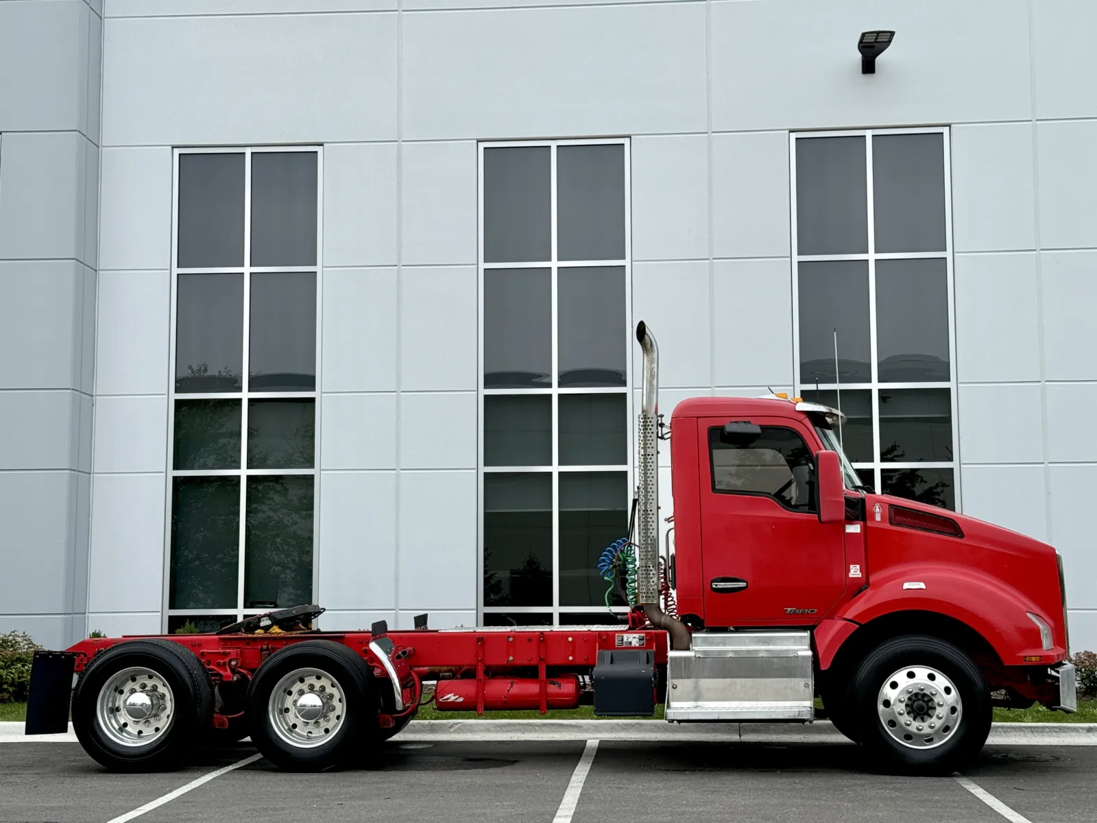 2015 Kenworth T880 - image 3