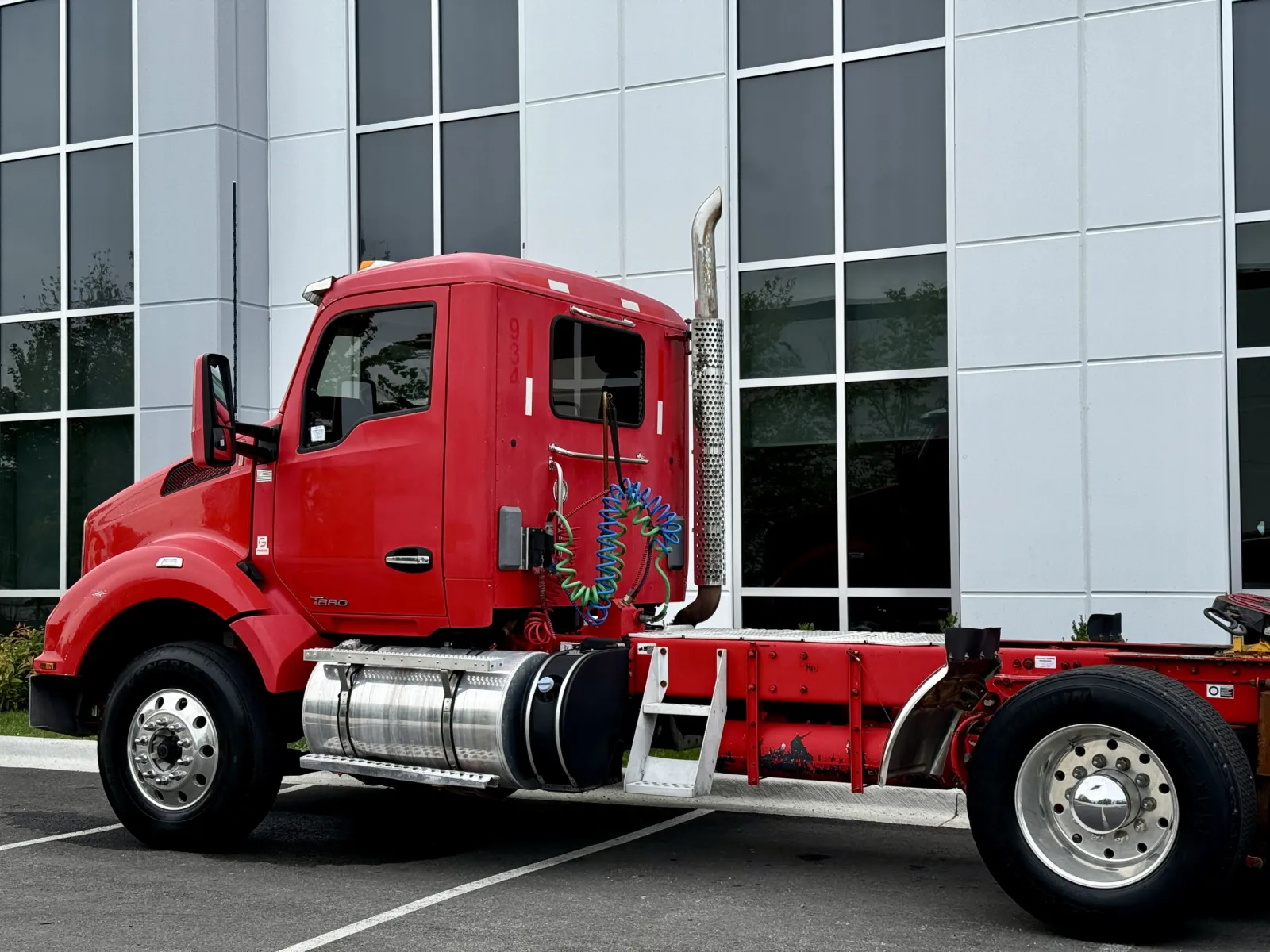2015 Kenworth T880 - image 8