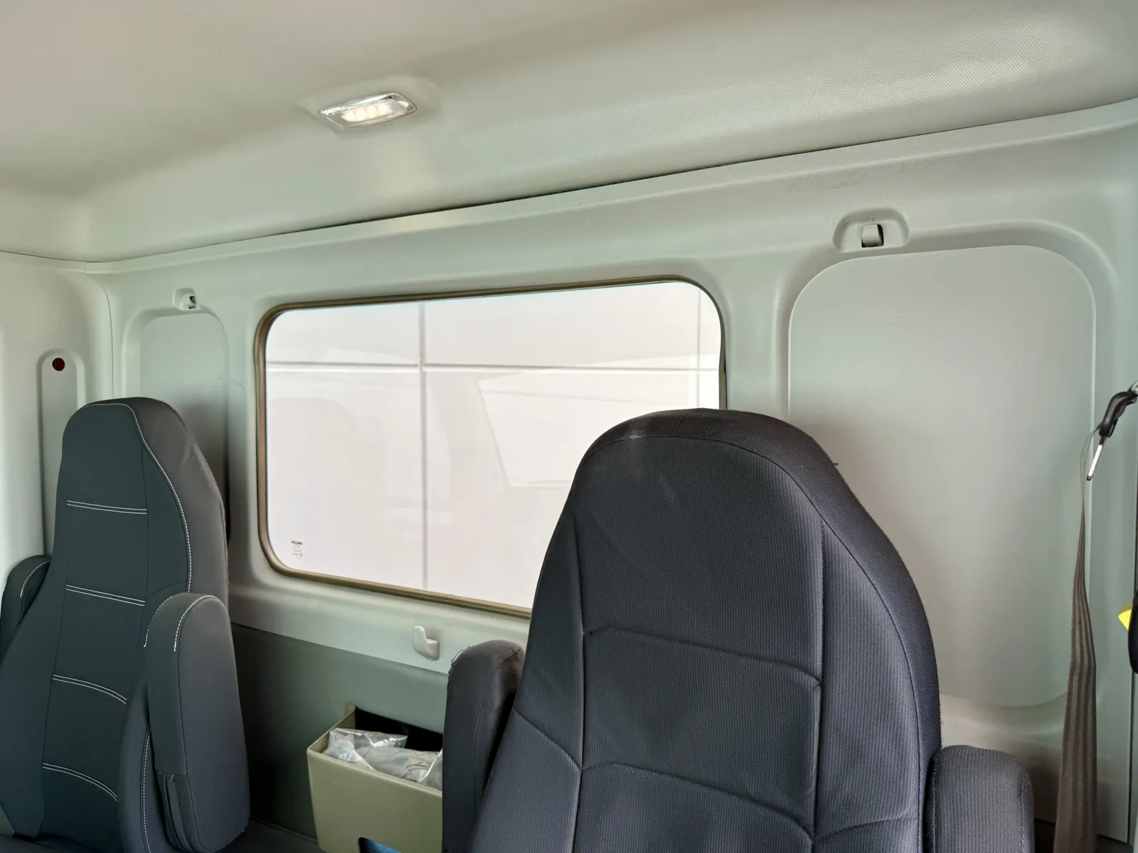 2015 Kenworth T880 - image 20