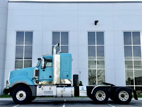 More photos of 2016 MACK TITAN TD713 at Forge Truck Centers - Illinois, IL