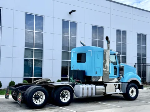 More photos of 2016 MACK TITAN TD713 at Forge Truck Centers - Illinois, IL