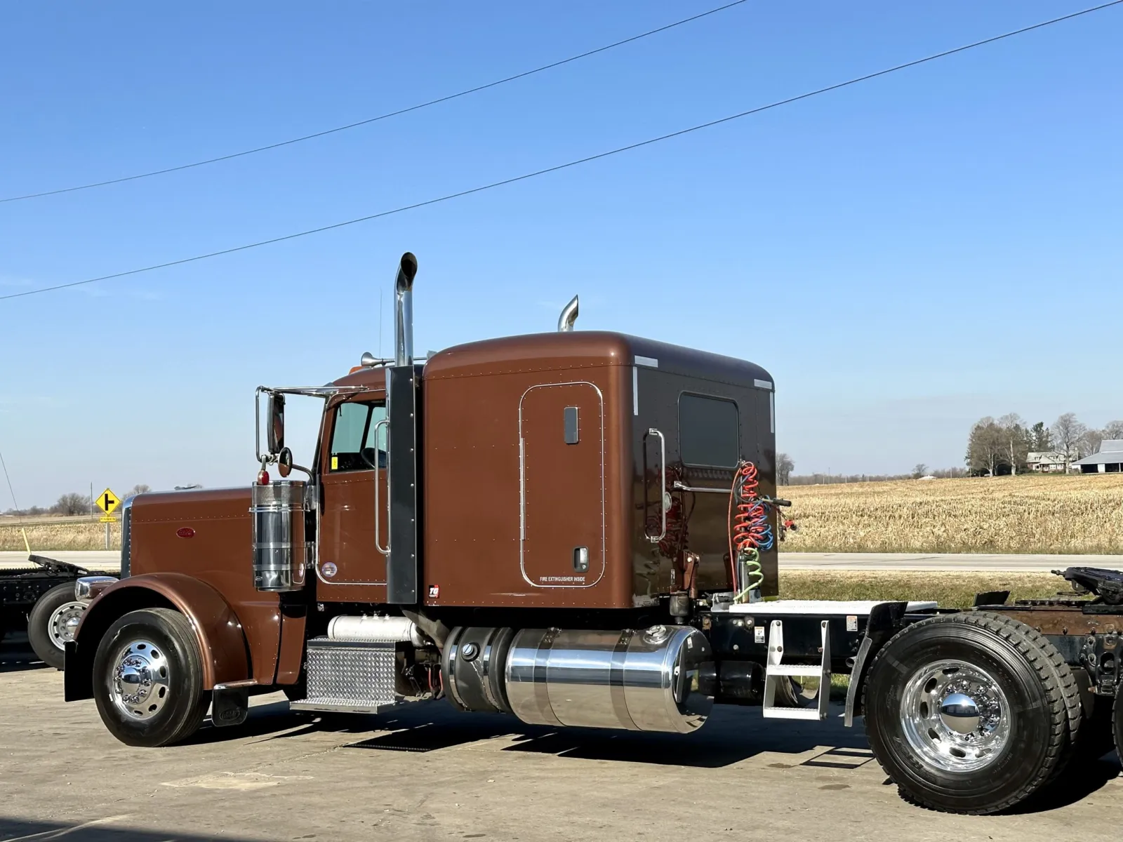 2018 Peterbilt 389 - image 8