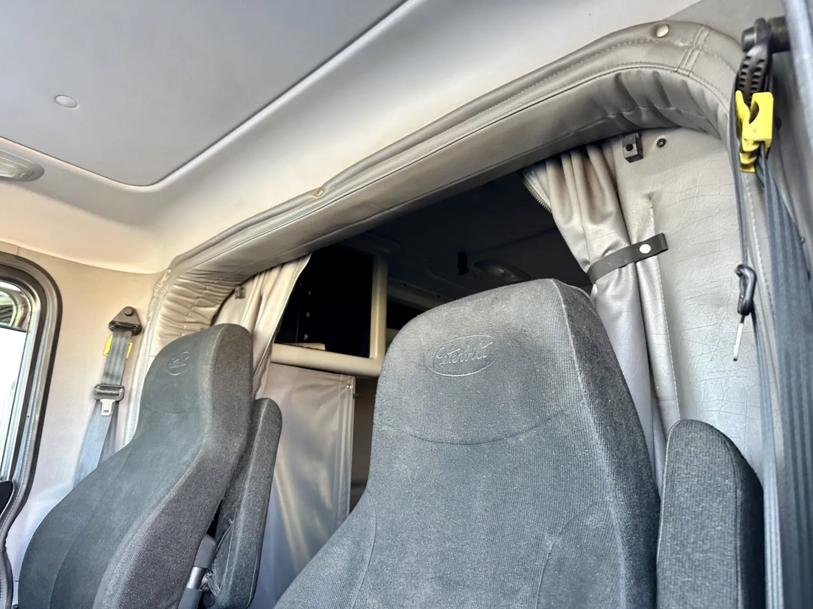 2018 Peterbilt 389 - image 20