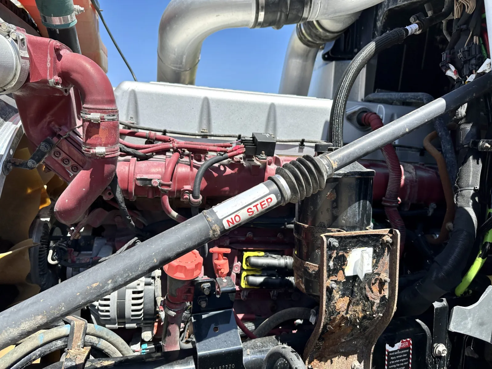 2017 Mack - image 13