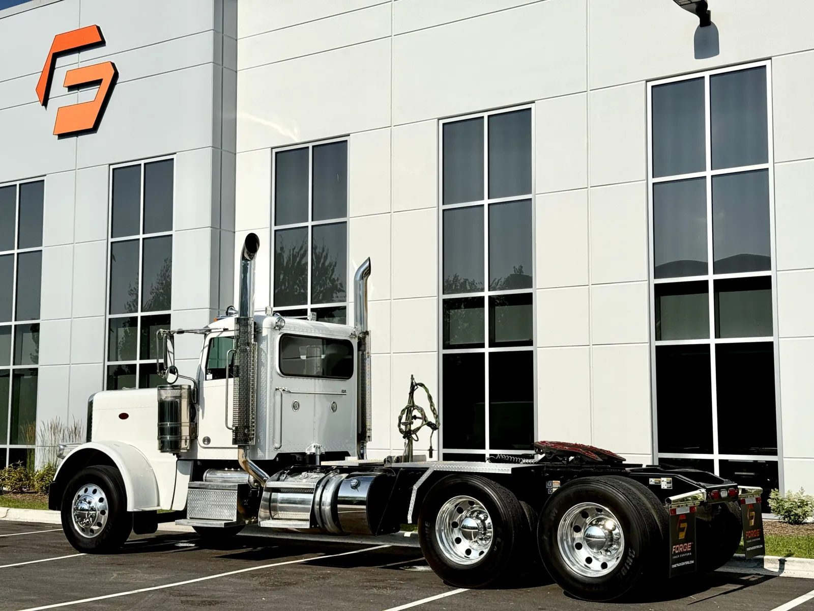 2022 Peterbilt 389 - image 6