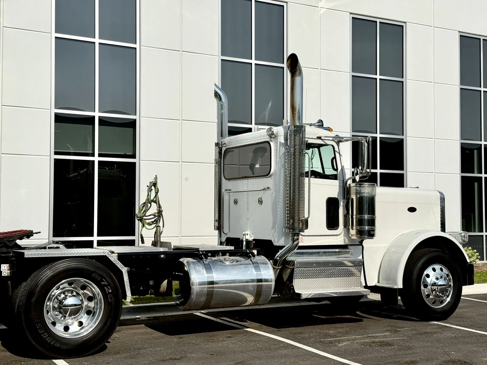 2022 Peterbilt 389 - image 7