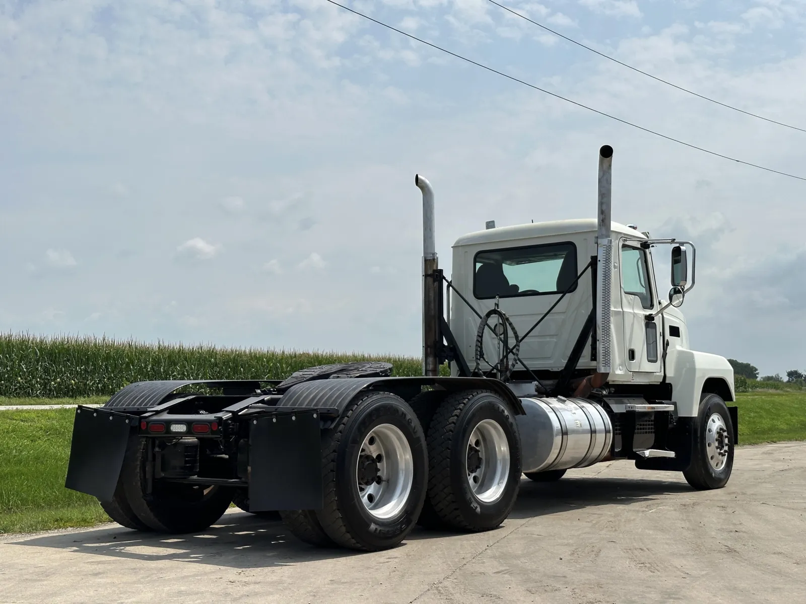 2019 Mack Pinnacle - image 5