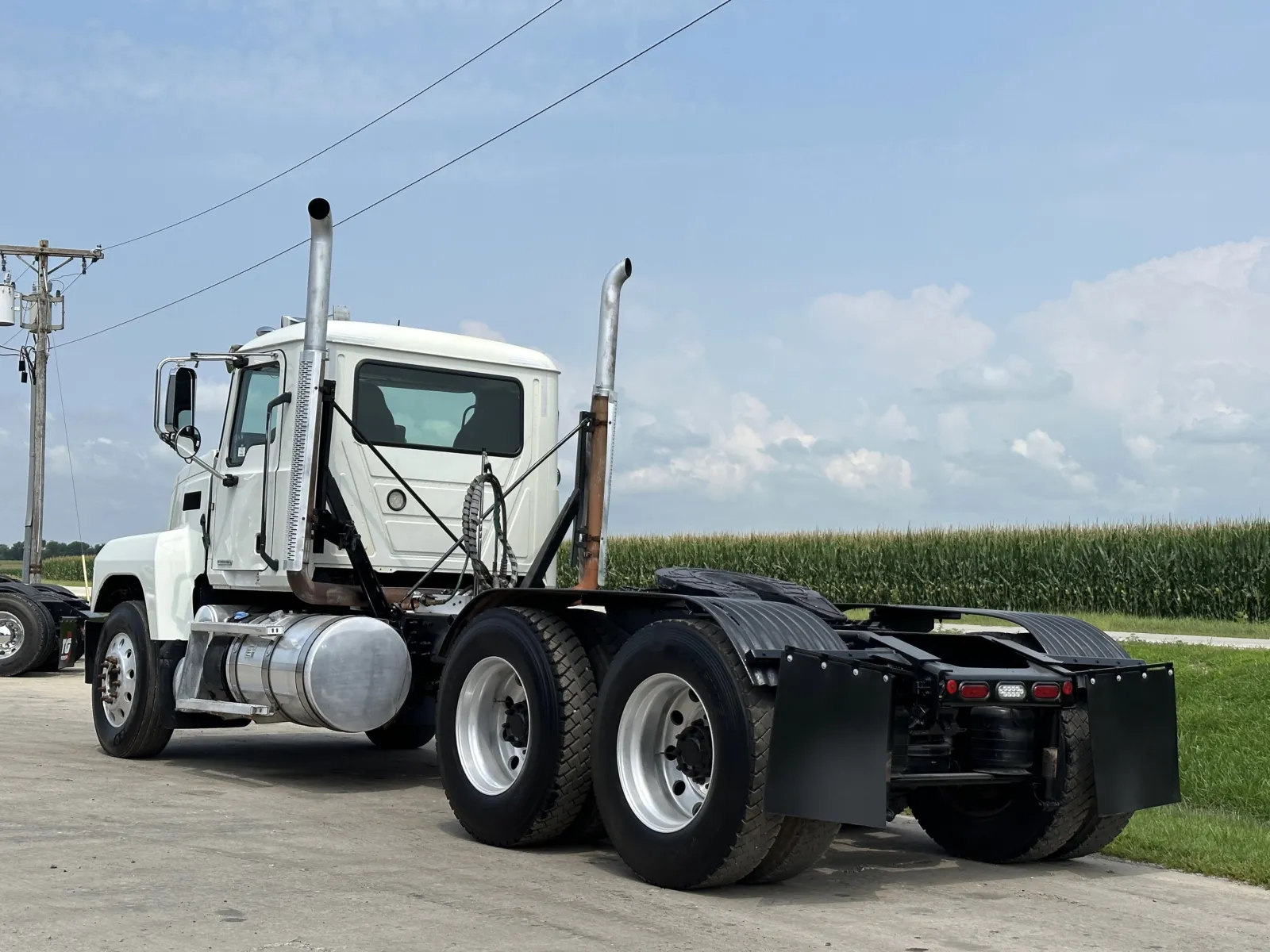 2019 Mack Pinnacle - image 6