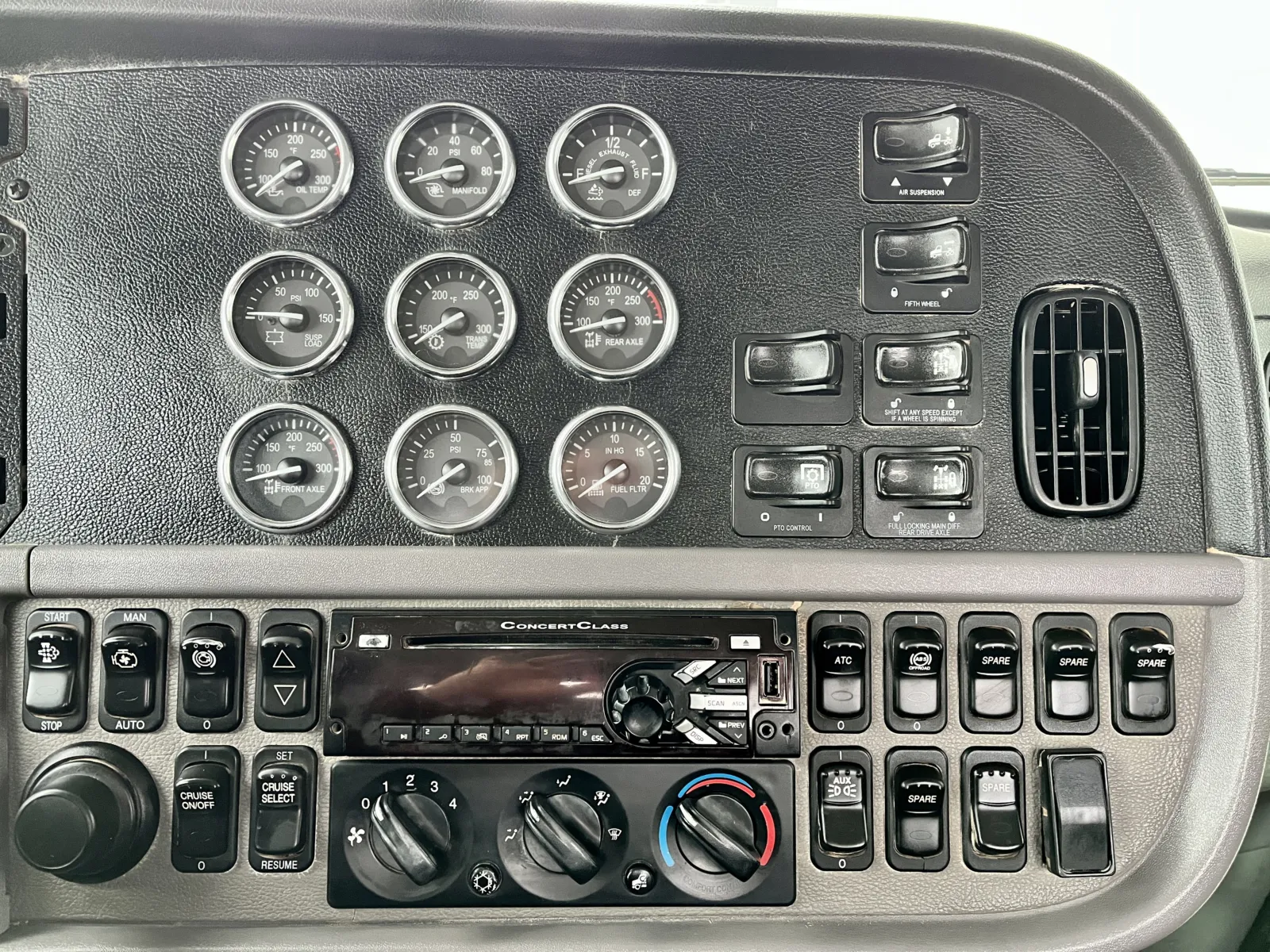 2019 Peterbilt 389 - image 18