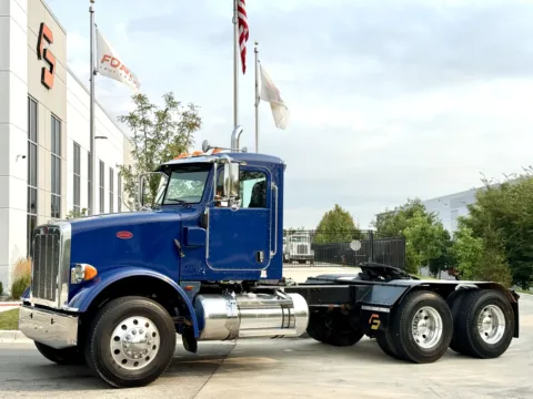 2015 PETERBILT 365 for sale in New Lenox, IL