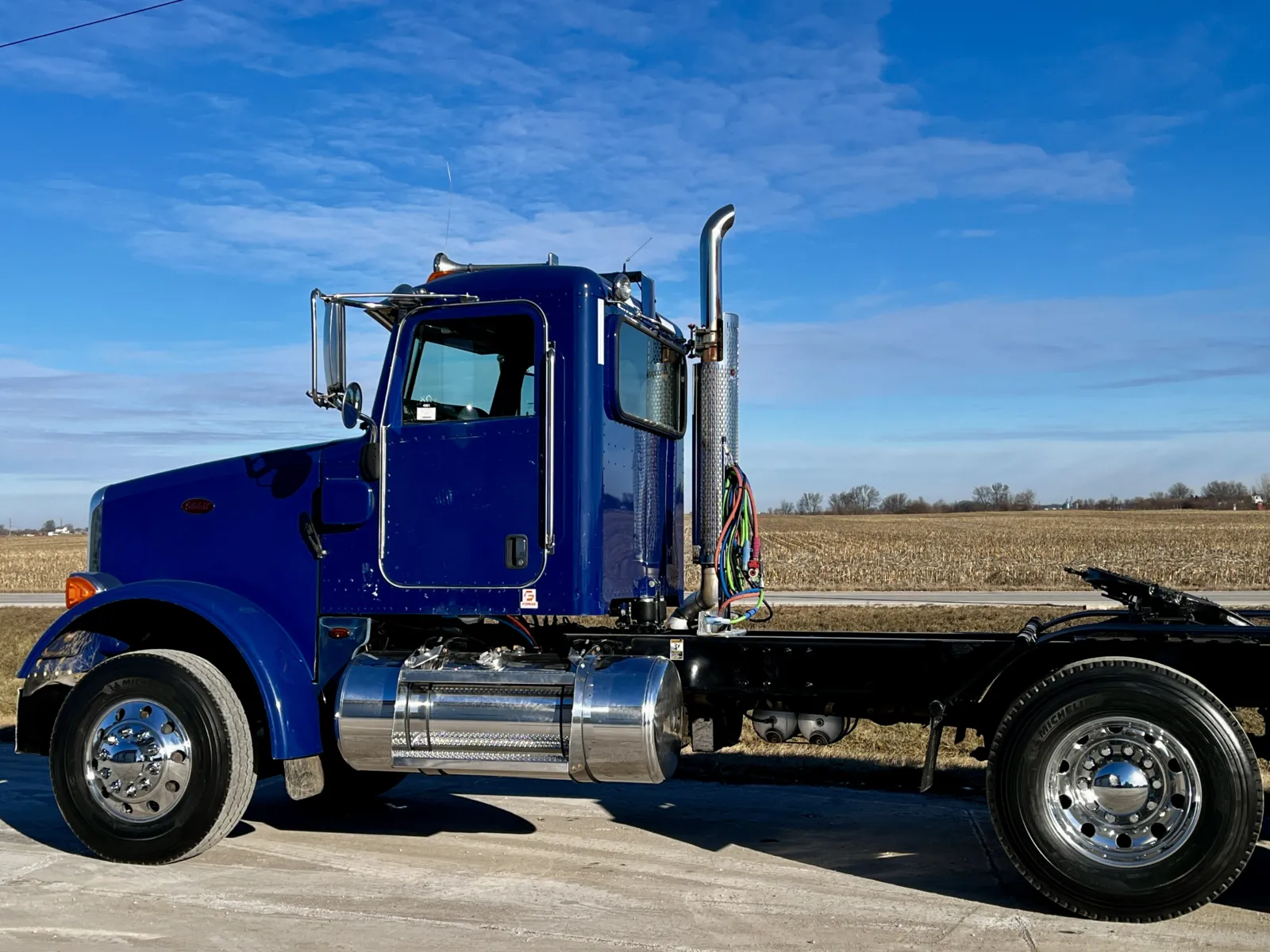 2015 Peterbilt 365 - image 8
