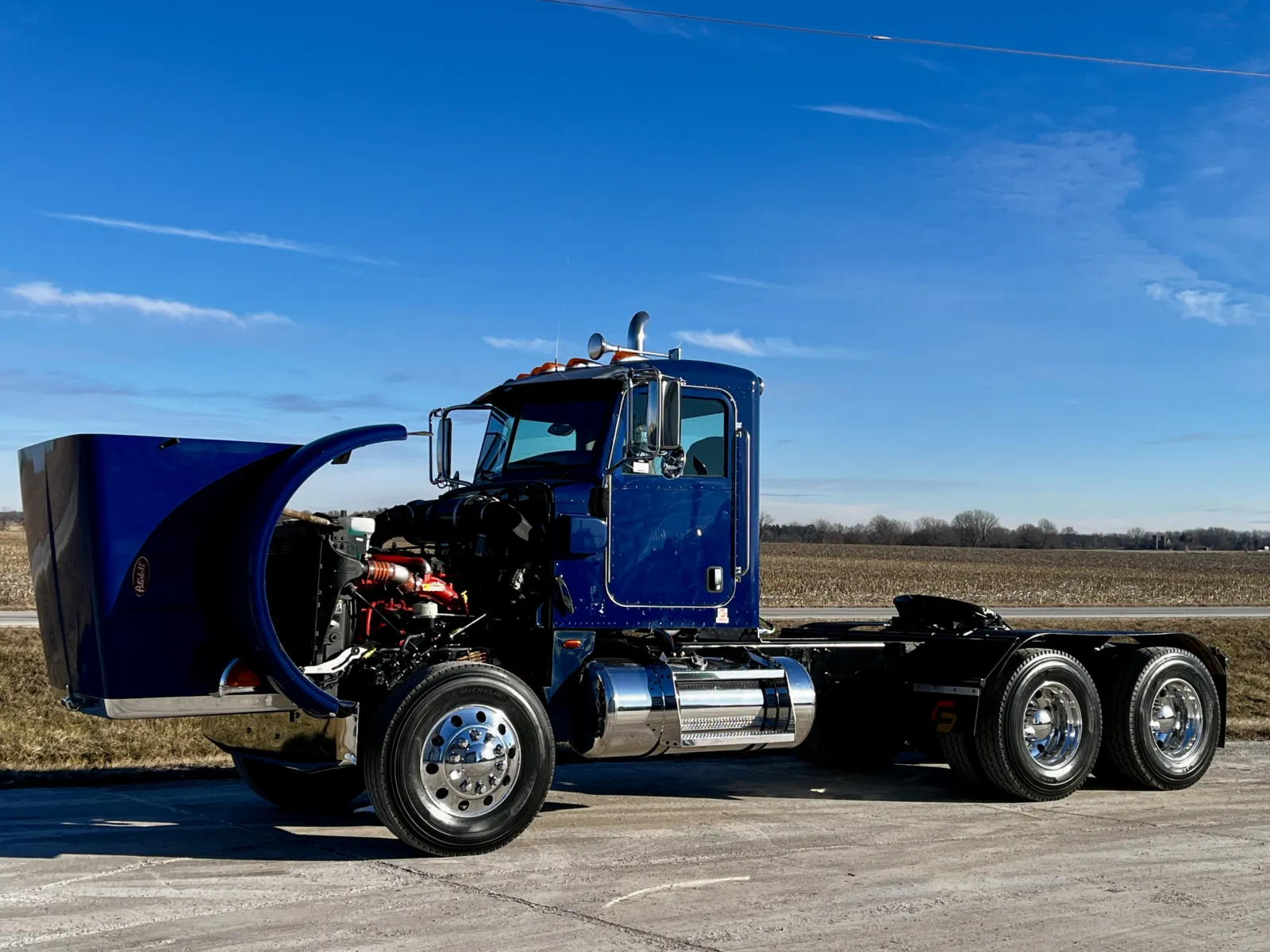 2015 Peterbilt 365 - image 10