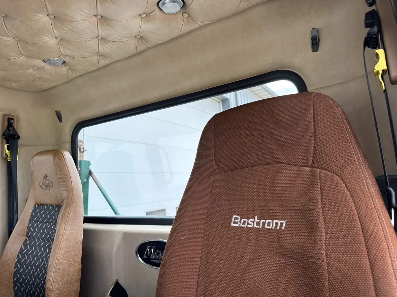 2015 Mack - image 20