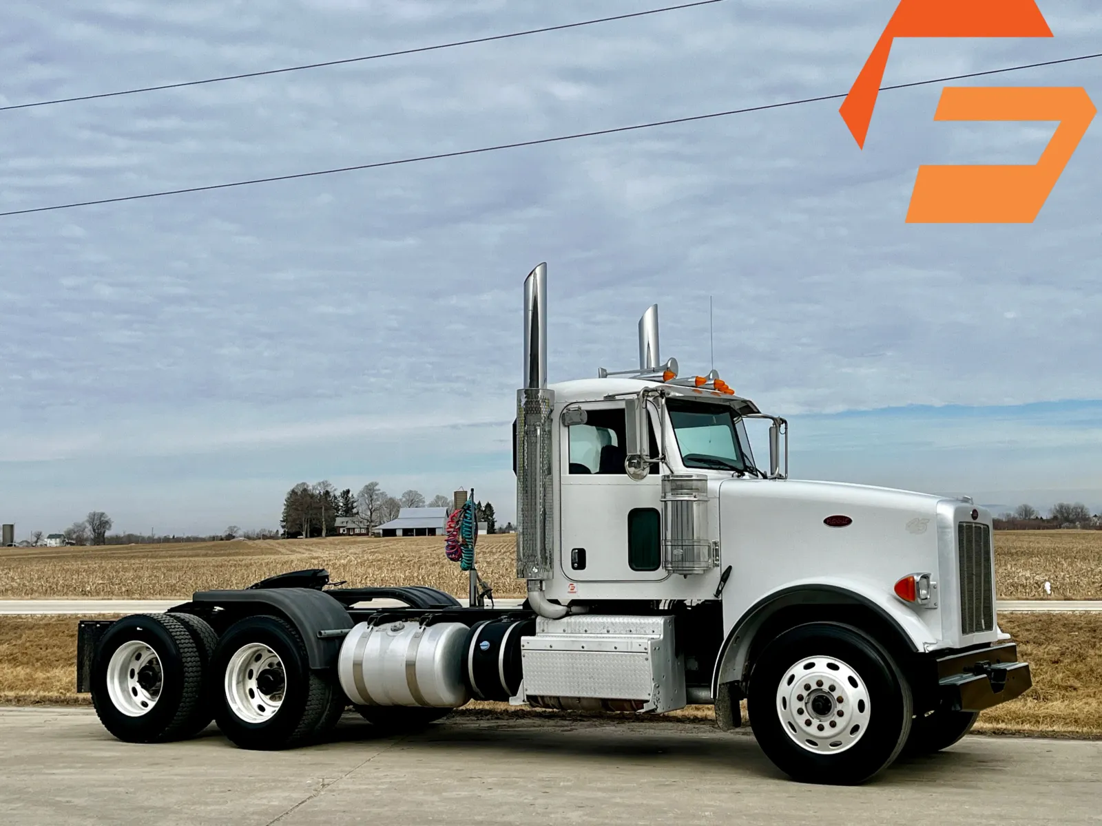 2013 Peterbilt - image 1