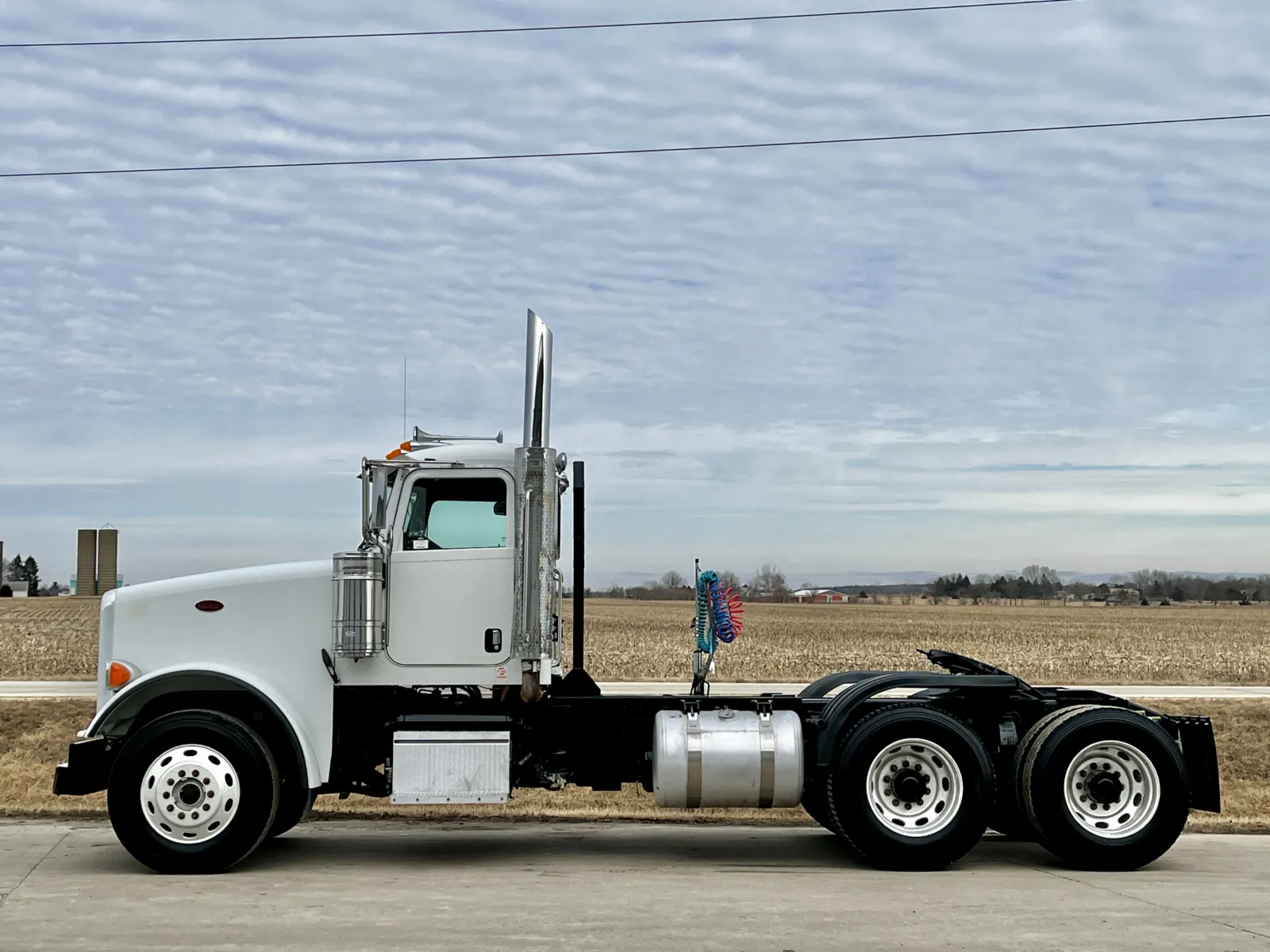 2013 Peterbilt - image 4