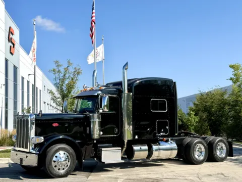 2019 PETERBILT 389 for sale in New Lenox, IL