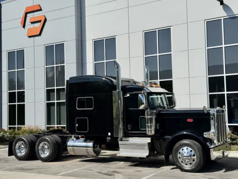 Photos of 2019 PETERBILT 389 for sale in New Lenox, IL at Forge Truck Centers - Illinois