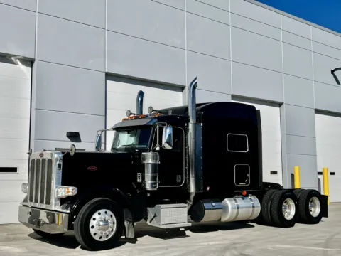 Photos of 2019 PETERBILT 389 for sale in New Lenox, IL at Forge Truck Centers - Illinois