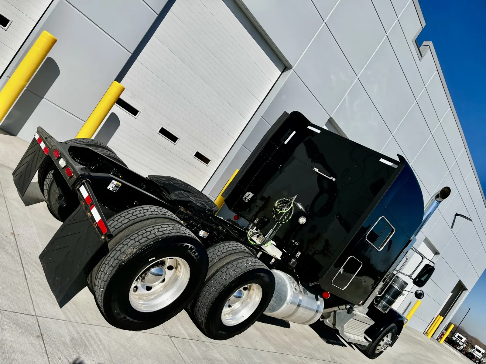 2019 Peterbilt 389 - image 11