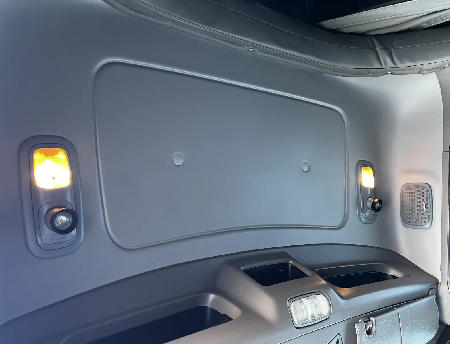 2019 Peterbilt 389 - image 21