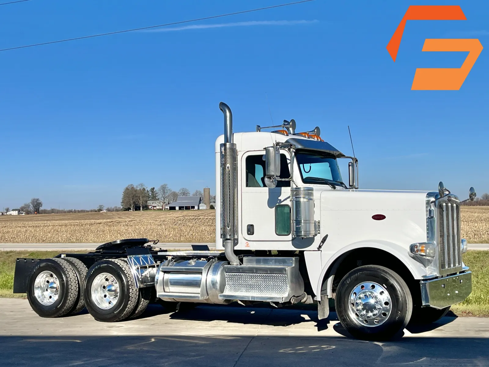 2018 Peterbilt 389 - image 1