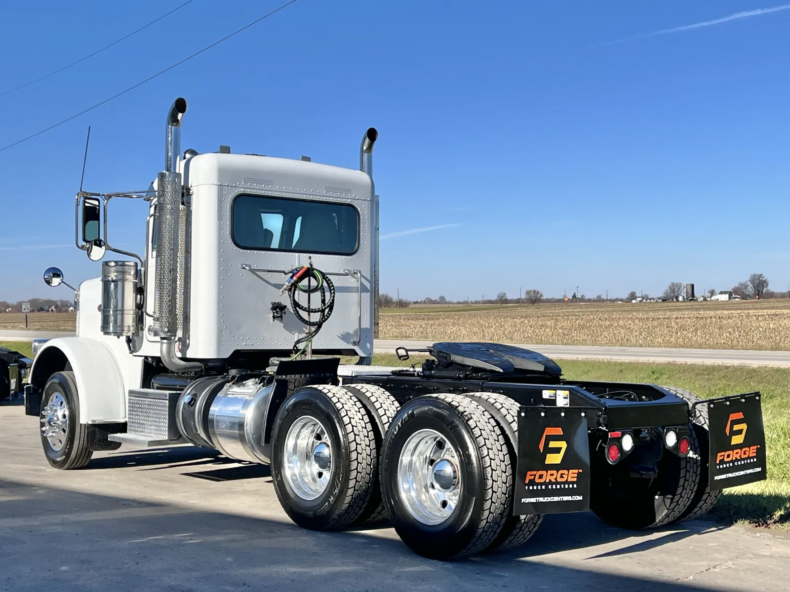2018 Peterbilt 389 - image 6