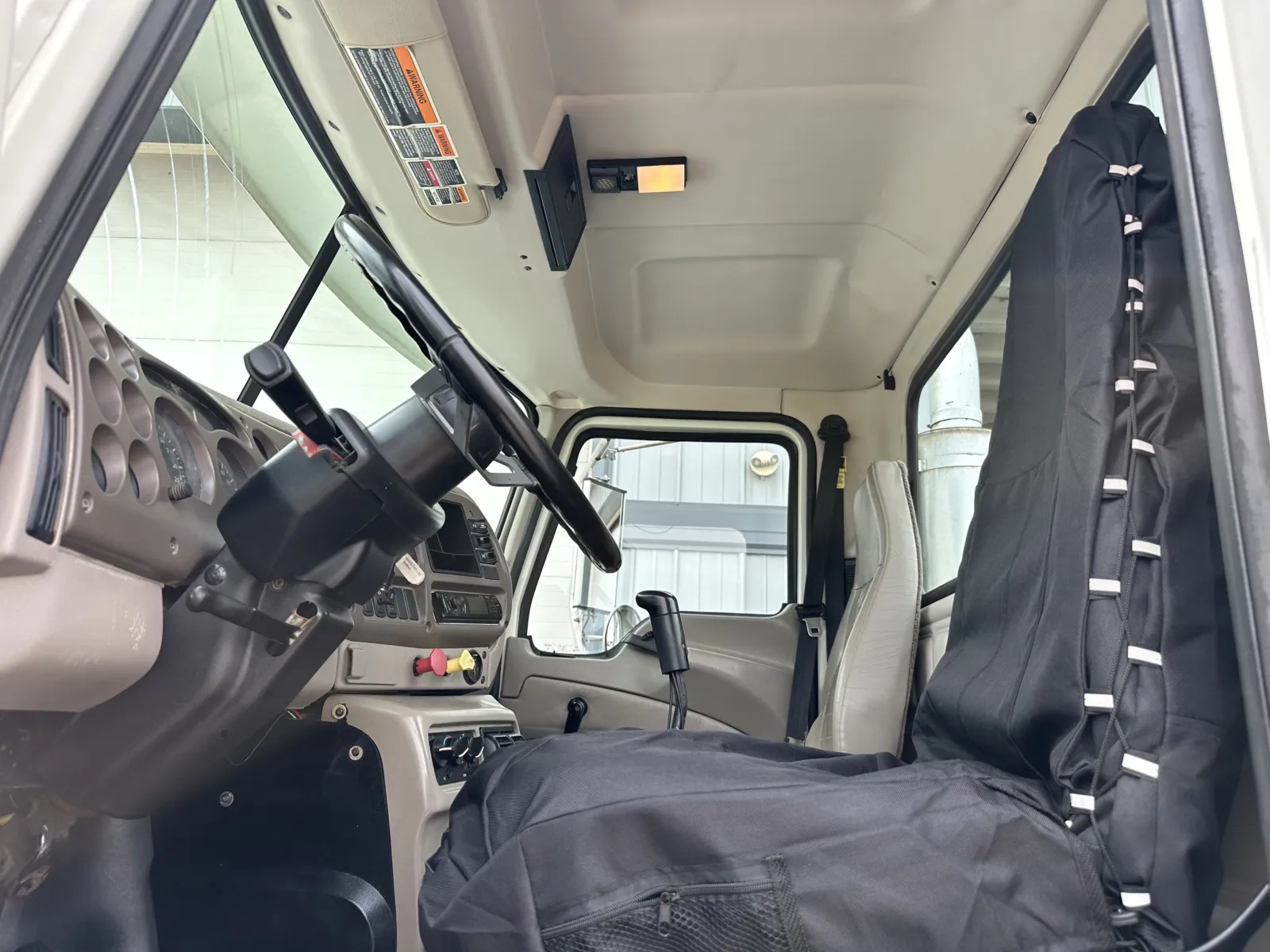 2007 Mack - image 14