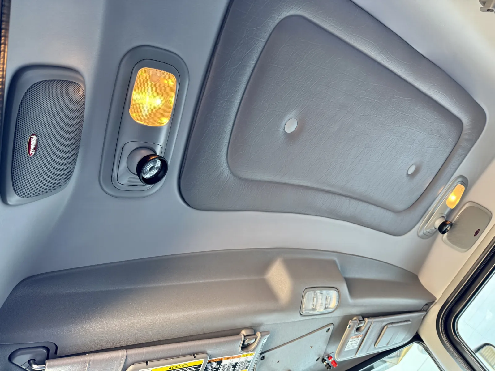 2020 Peterbilt 389 - image 21