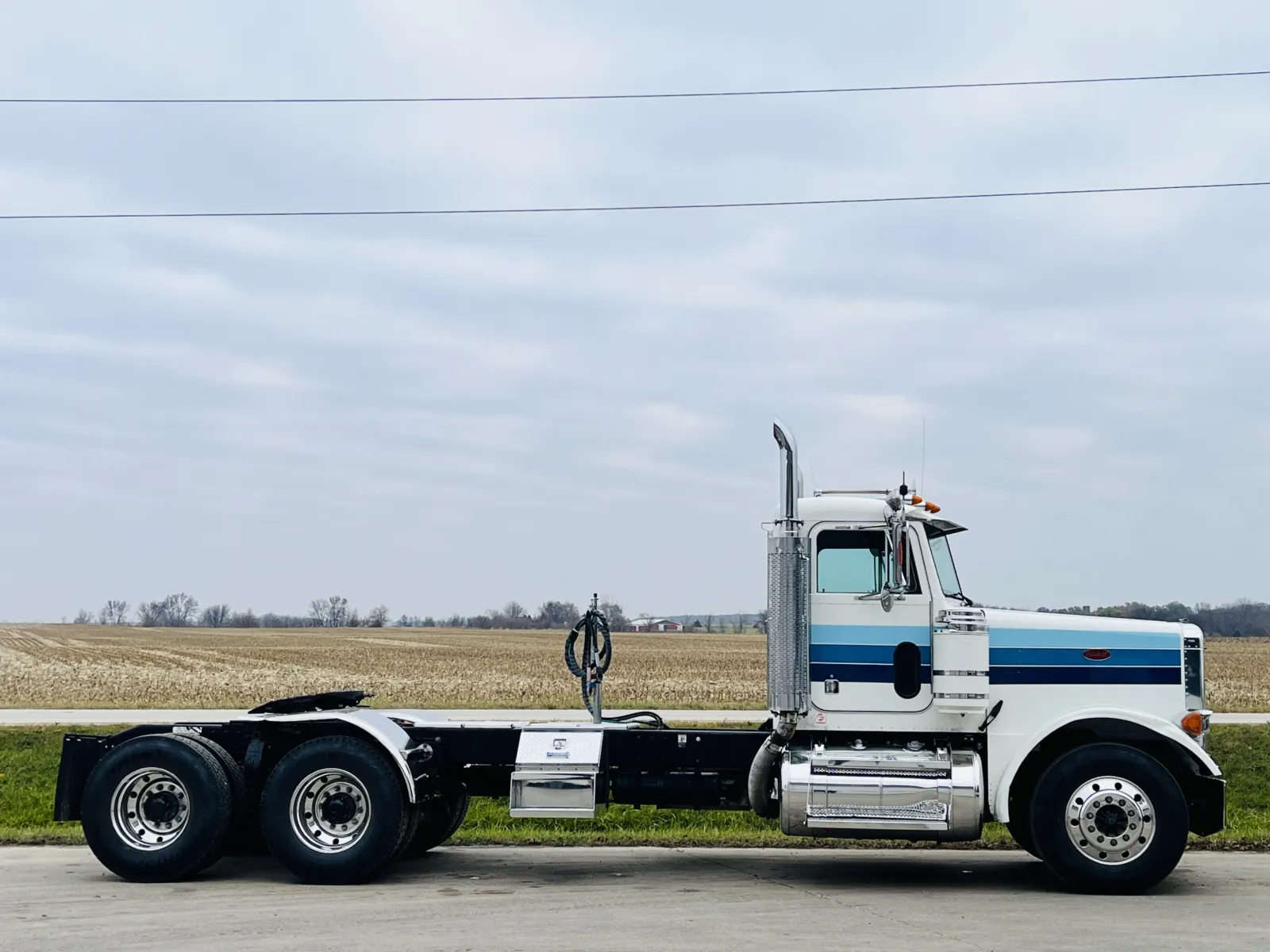 1998 Peterbilt - image 3