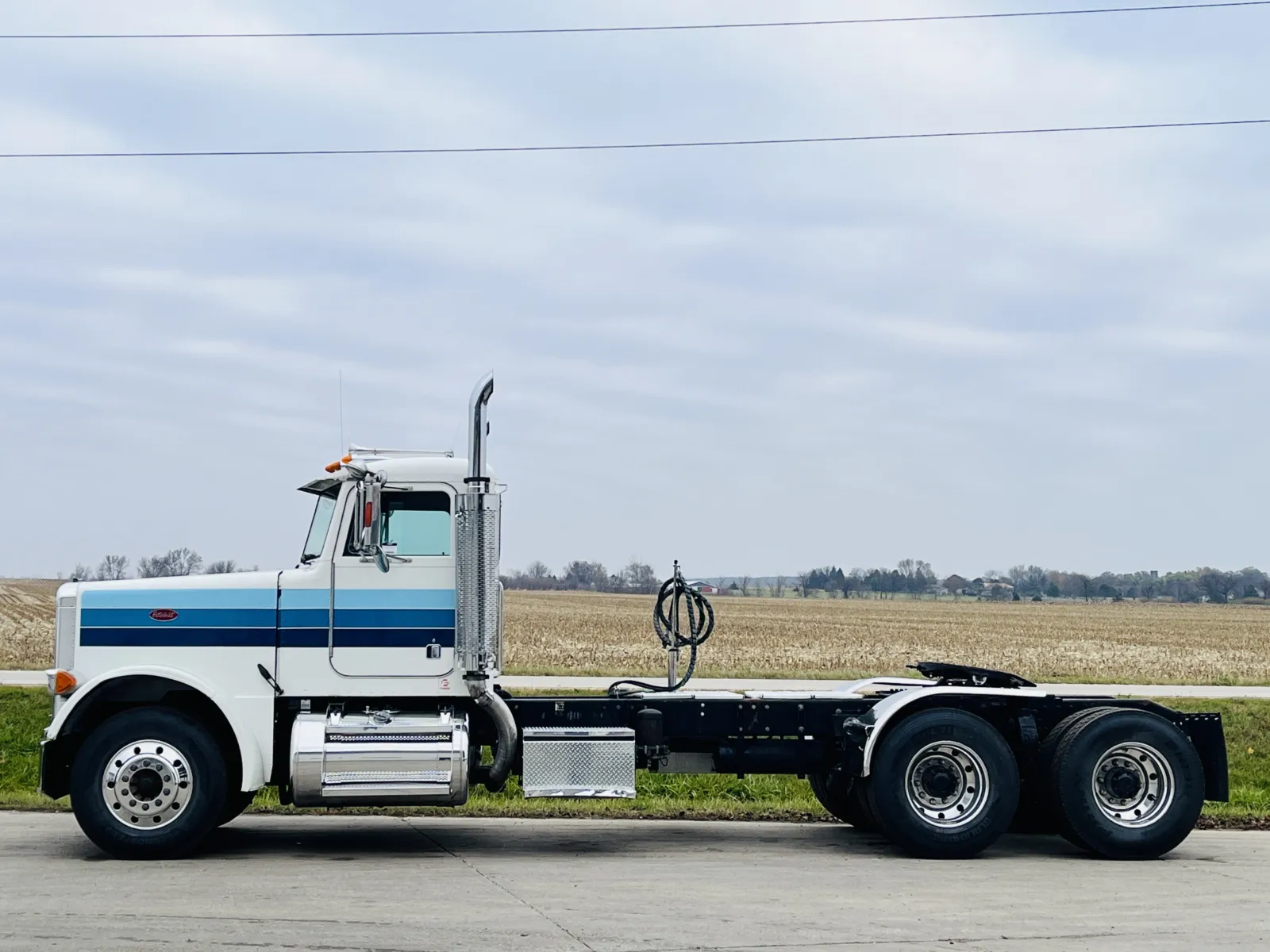 1998 Peterbilt - image 4