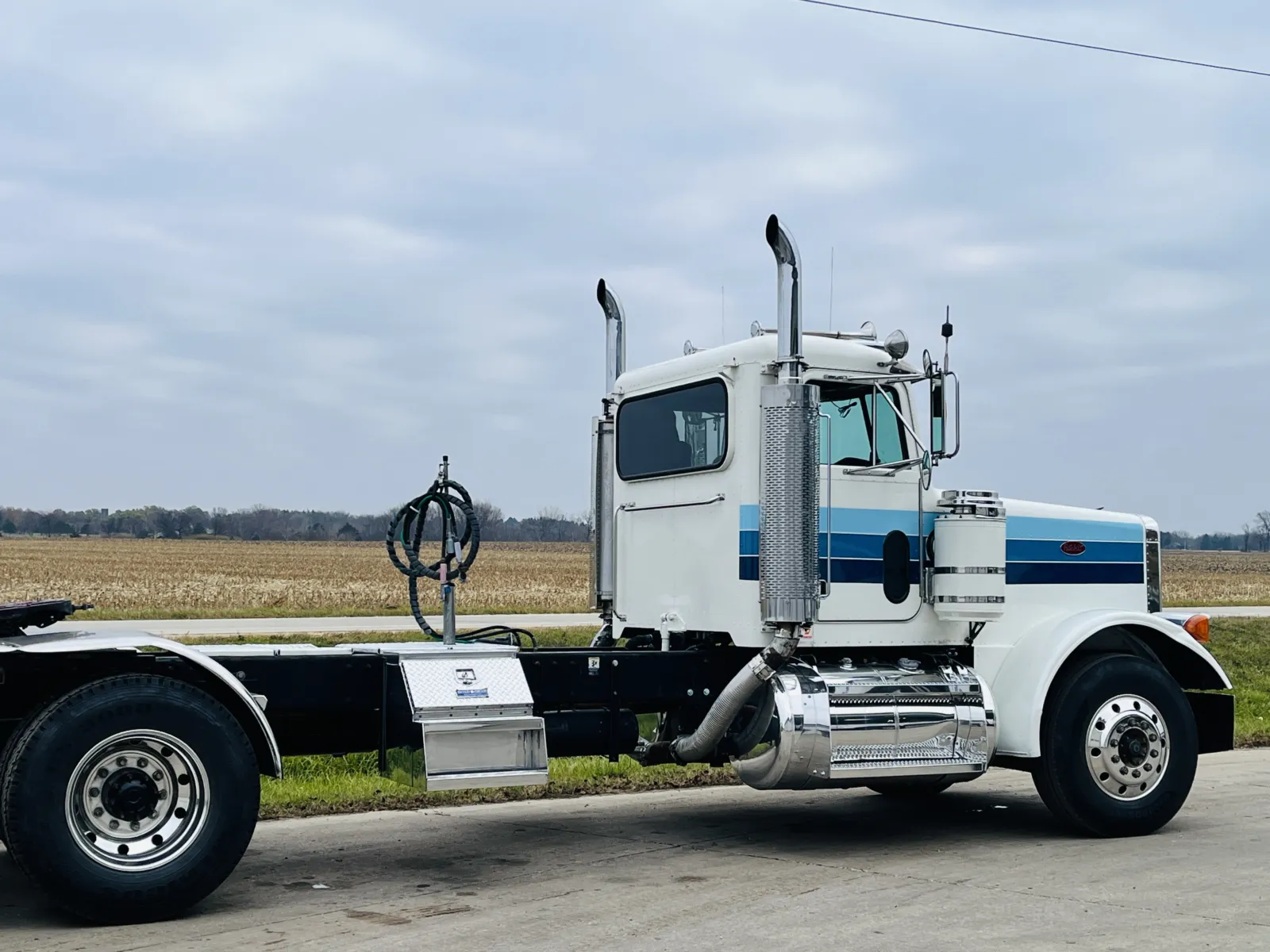 1998 Peterbilt - image 7