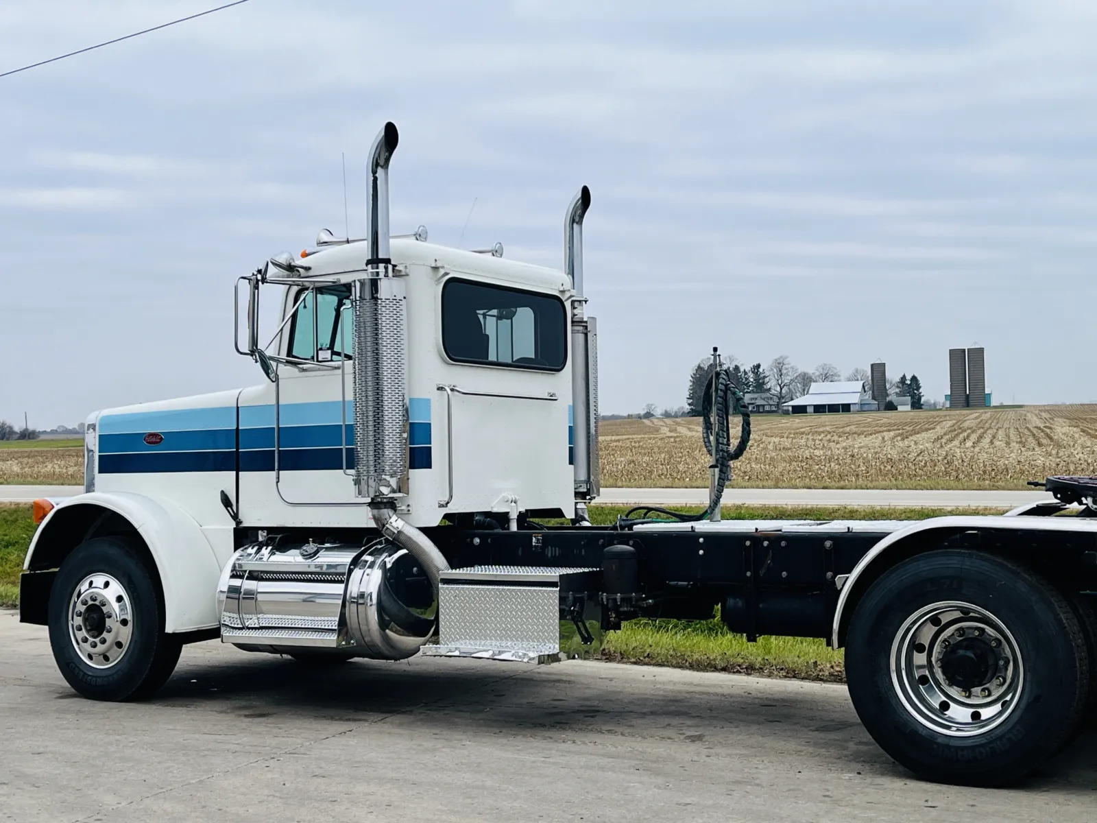 1998 Peterbilt - image 8
