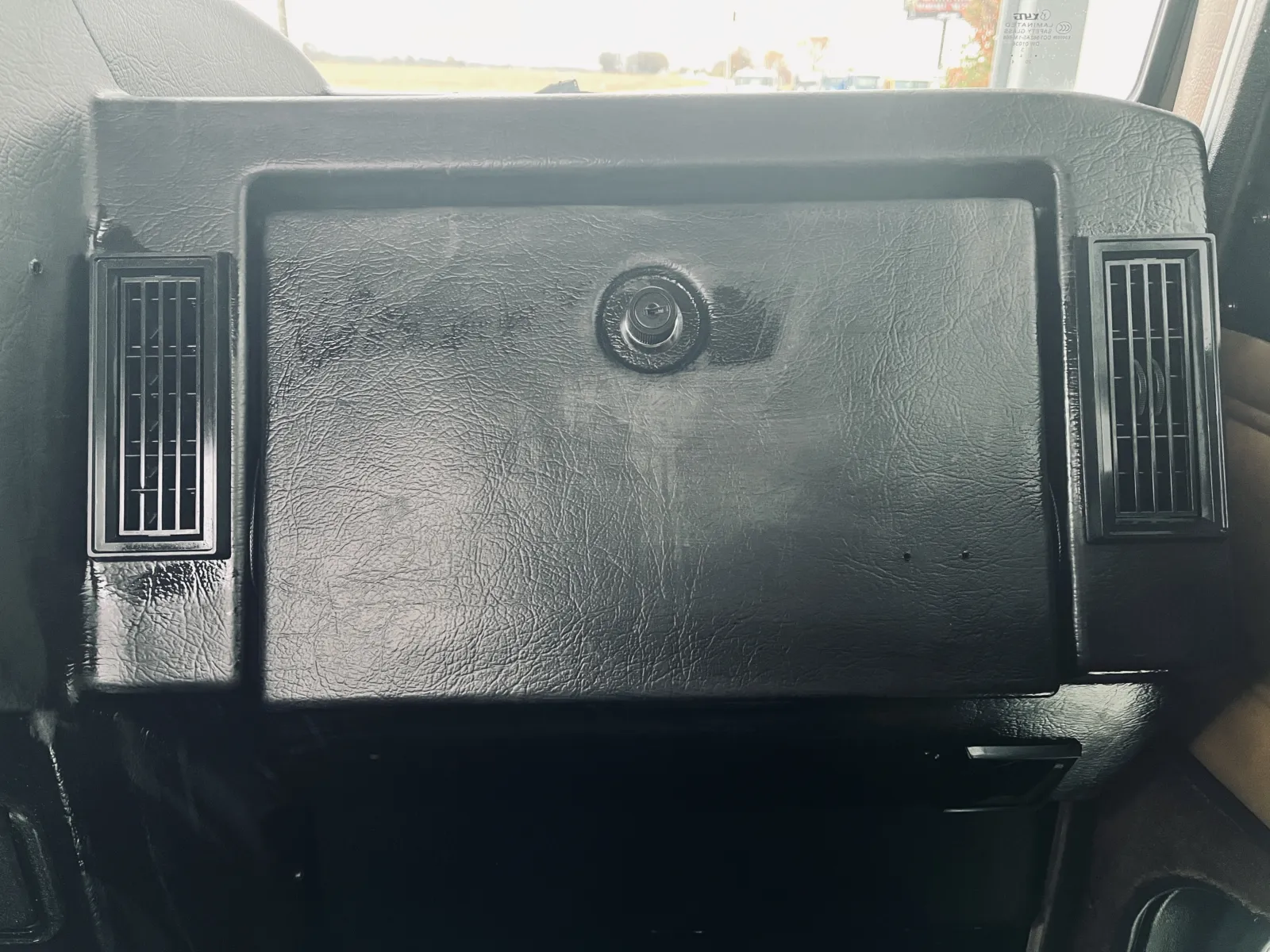 1998 Peterbilt - image 18