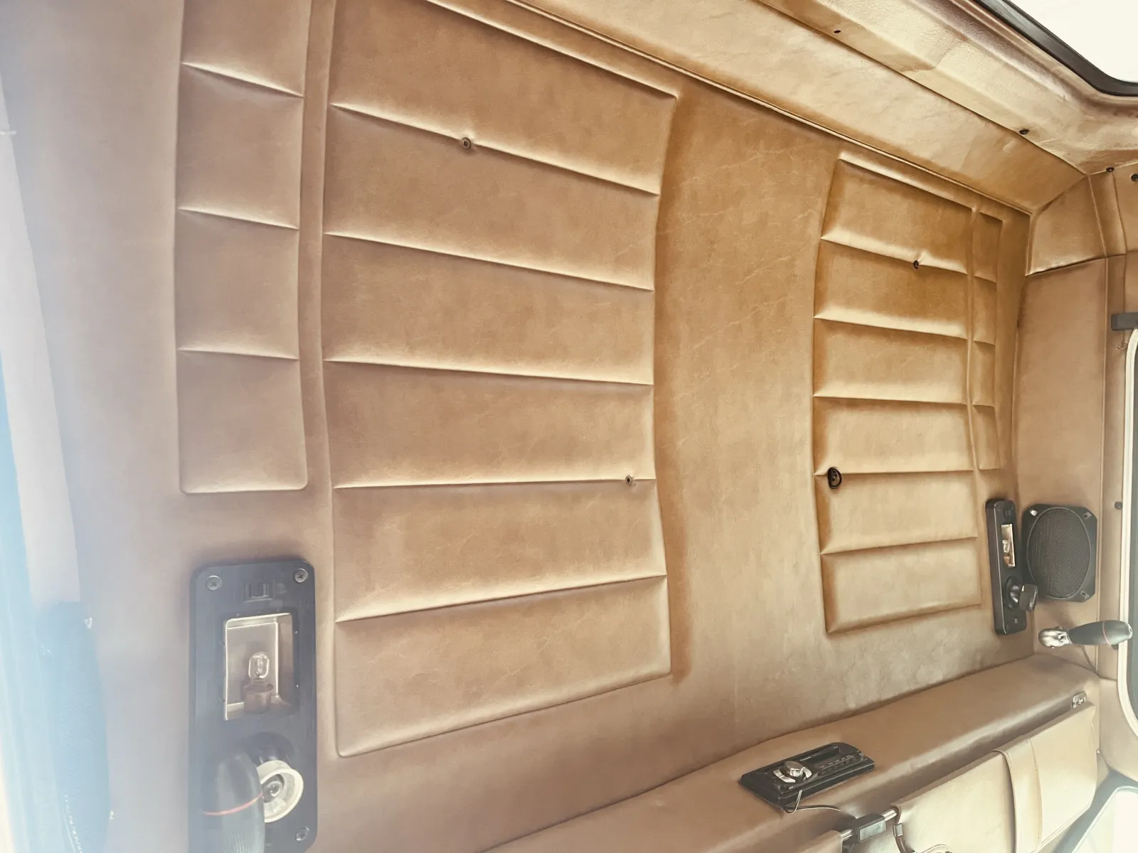 1998 Peterbilt - image 20