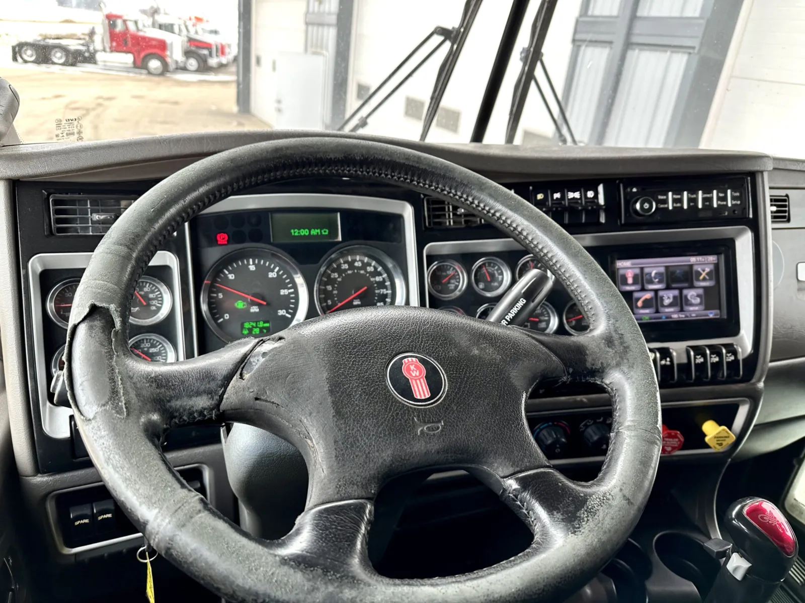 2014 Kenworth T800 - image 16