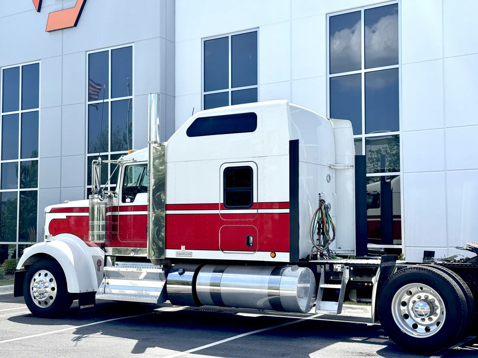 2023 Kenworth W900 - image 8